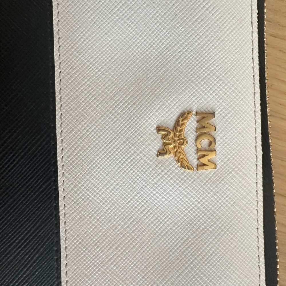 Mcm zipper long wallet - Picture 10 of 12